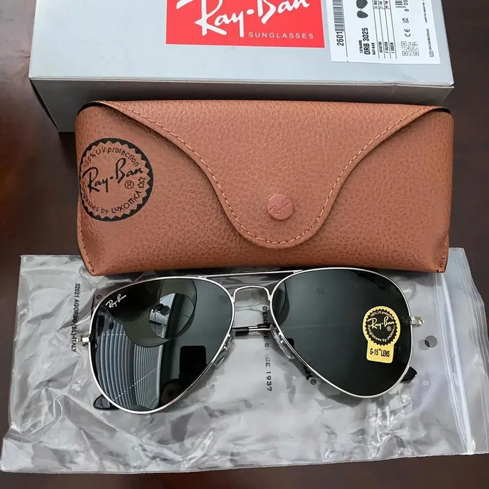 Ray-Ban Silver Frame Sunglasses with Dark Green-Black Lenses‎ B3025 58mm